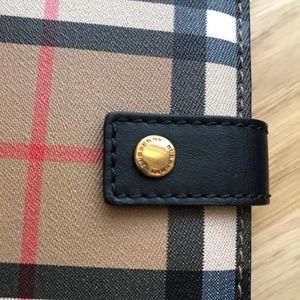Burberry wallet